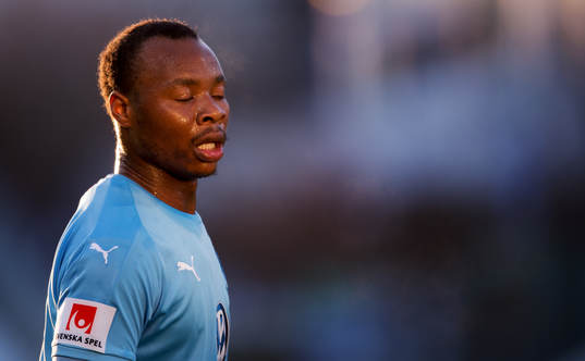 Malmö FFs Carlos Strandberg deppar