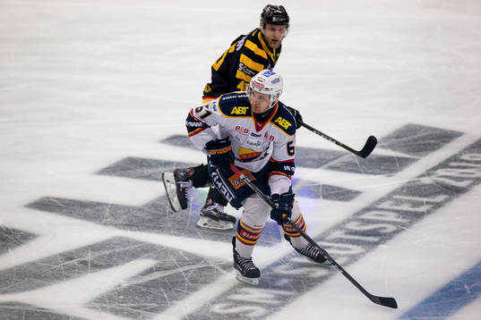 Skellefteås Oscar Möller och Djurgårdens Markus Ljungh