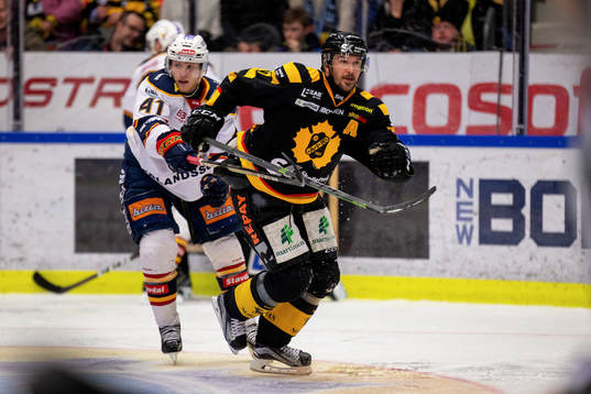 Djurgårdens Alexander Falk och Skellefteås Jimmie Ericsson