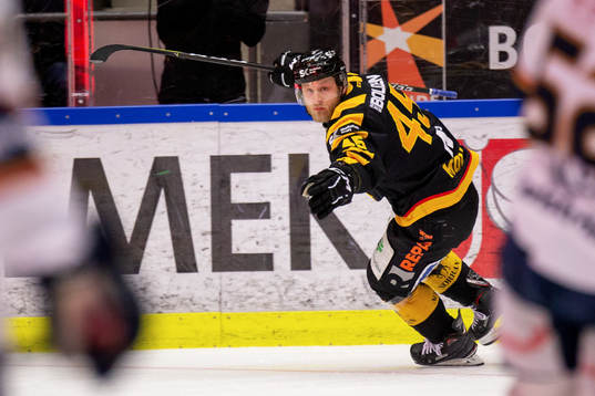 Skellefteås Oscar Möller jublar