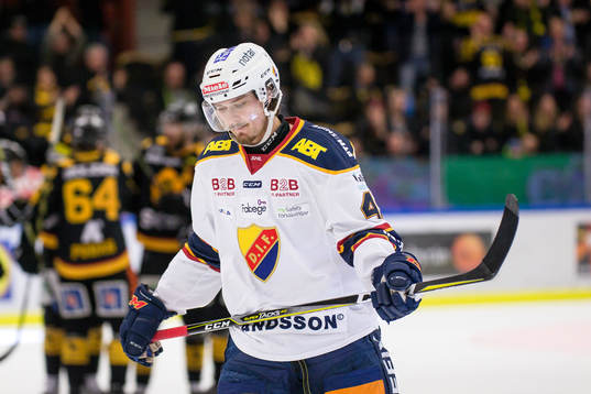 Djurgårdens Alexander Falk deppar