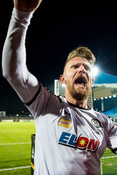 Örebros Michael Almebäck jublar