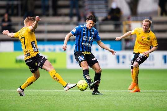 Sirius Stefano Vecchia och Elfsborgs Per Frick samt Simon