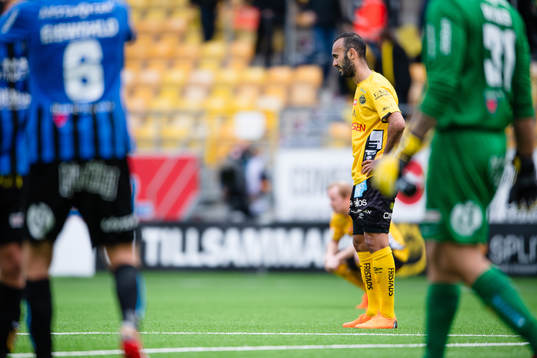 Elfsborgs Issam Jebali och Simon Lundevall deppar