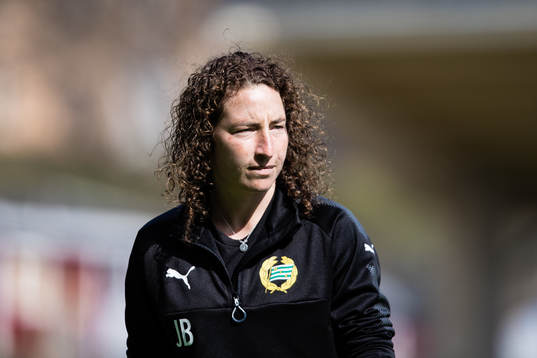 Hammarbys assisterande tränare Jackie Bachteler innan