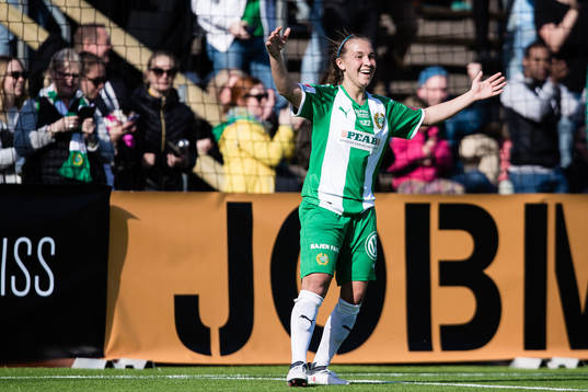 Hammarbys Julia Zigiotti Olme jublar