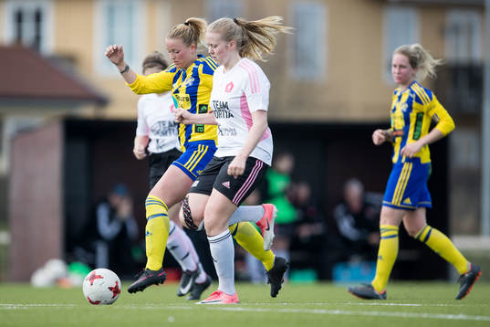 Eskilsminnes Linn Andrén i duell