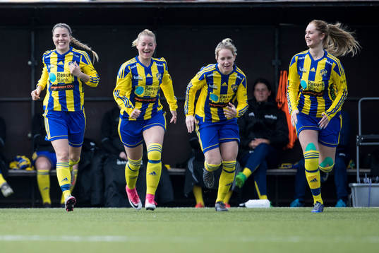 Eskilsminnes Ronja Kindblad, Linn Andrén, Jasmine Hansen