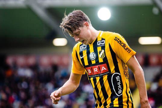 Häckens Viktor Lundberg deppar