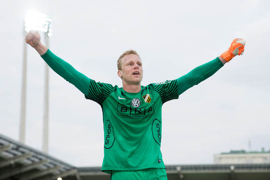 Häckens Peter Abrahamsson jublar
