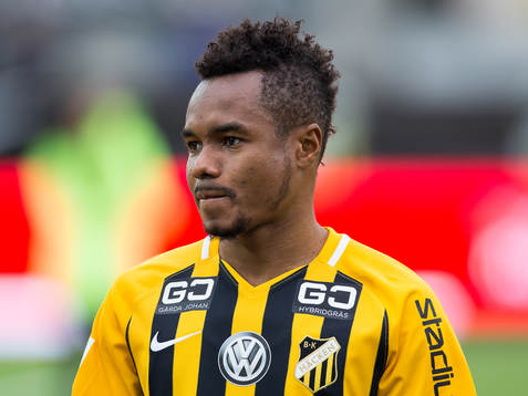 Häckens Nasiru Mohammed innan fotbollsmatchen i