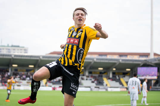 Häckens Viktor Lundberg jublar