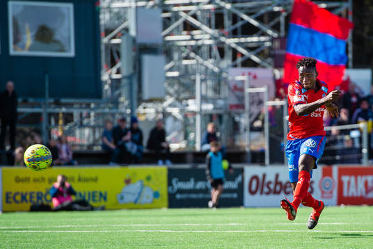 Helsingborgs Mamudo Moro gör 0-1-målet