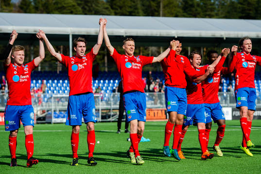 Helsingborgs Andreas Landgren , Adam Eriksson och  Andri