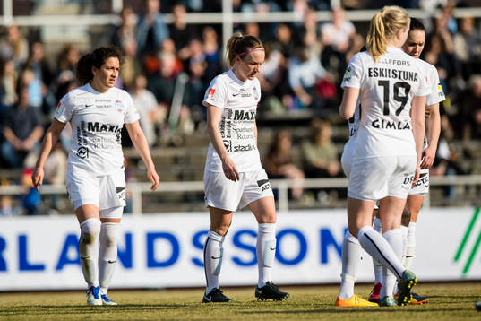 Eskilstunas Petra Johansson deppar med lagkamrater