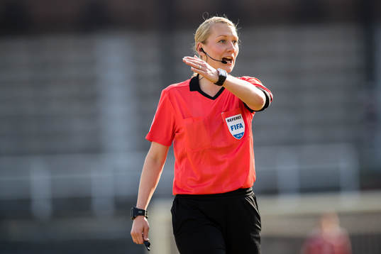 Domare Tess Olofsson