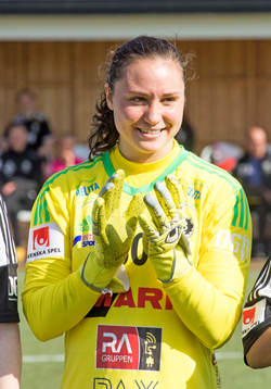 Västerås BK30 Mallory Geurts före fotbollsmatchen i
