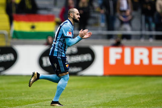 Djurgårdens Yura Movsisyan byts in