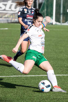 Assis Fernanda Caroline da Silva  i fotbollsmatchen i dam