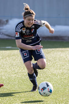 Kvarnsvedens  Jessica Nakae  i fotbollsmatchen i dam