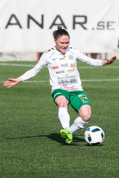 Assis Johanna Andersson  i fotbollsmatchen i dam elitettan