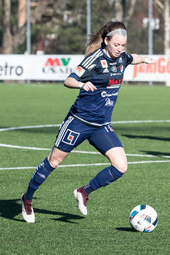 Kvarnsvedens  Chestley Strother   i fotbollsmatchen i dam