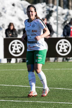 Assis Frida Björck  i fotbollsmatchen i dam elitettan