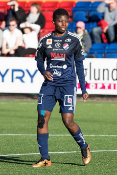 Kvarnsvedens  Sabina Thom  i fotbollsmatchen i dam