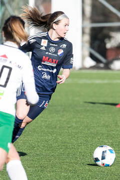 Kvarnsvedens  Chestley Strother   i fotbollsmatchen i dam