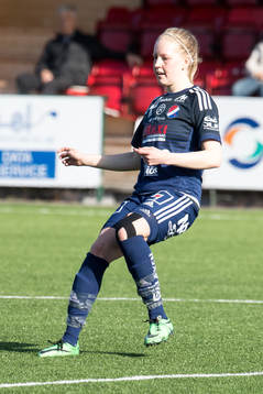 Kvarnsvedens  Beatrice Gärds  i fotbollsmatchen i dam