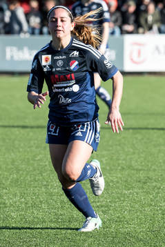 Kvarnsvedens  Jessica Nakae  i fotbollsmatchen i dam