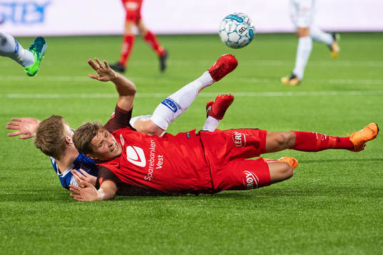 Joonas Tamm of Sarpsborg 08 and Steffen Lie Skålevik of