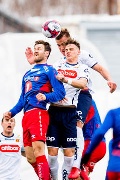 Anders Jenssen of Tromsdalen and Markus Nakkim of Viking