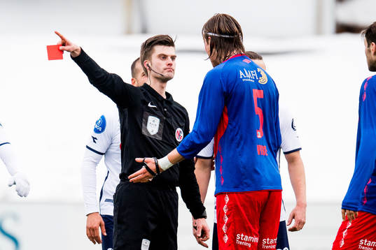 Tobias Nygård Vibe of Tromsdalen is given the red card by