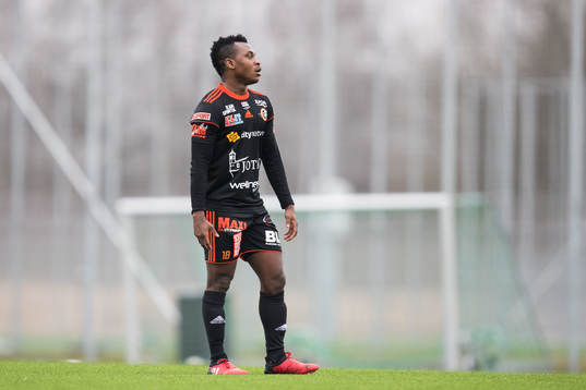 Karlskronas Enoch Adu  deppar