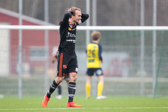 Karlskronas Jesper Gustafson deppar