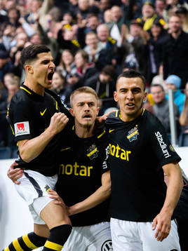 s Rasmus Lindkvist jublar