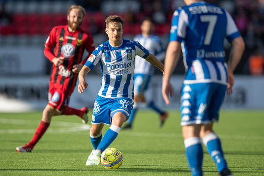 IFK Göteborgs Amin Affane driver bollen
