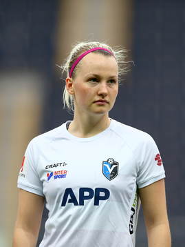 Växjös Elin Åkerman innan  fotbollsmatchen i