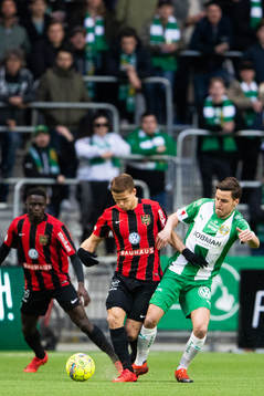 Brommapojkarnas Bajram Ajeti och Hammarbys Jeppe Andersen i