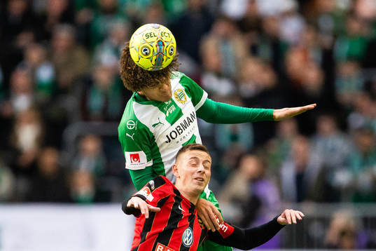 Hammarbys Neto Borges och Brommapojkarnas Petar Petrovic i