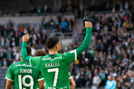 Hammarbys Imad Khalili jublar