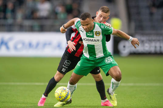 Brommapojkarnas Petar Petrovic och Hammarbys Serge-Junior