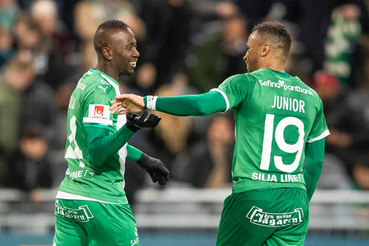 Hammarbys Pa Amat Dibba jublar med Serge-Junior Martinsson