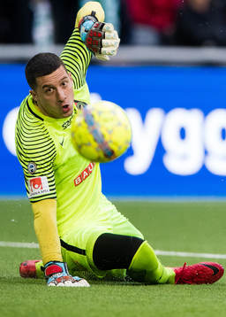 Brommapojkarnas målvakt Nikola Petric