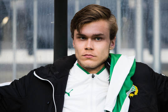 Hammarbys Marcus Degerlund innan fotbollsmatchen i