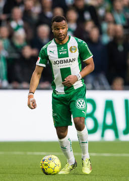 Hammarbys Serge-Junior Martinsson Ngouali med bollen