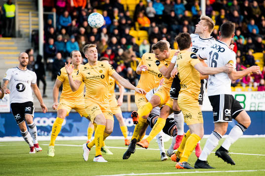 Alexander Toft Søderlund of Rosenborg scores the 1-0 goal