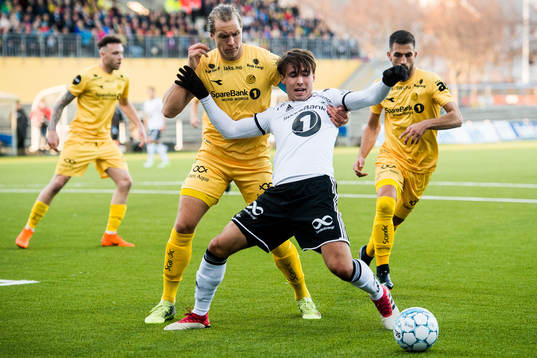 Martin Bjørnbak of Bodø/Glimt and Anders Trondsen of