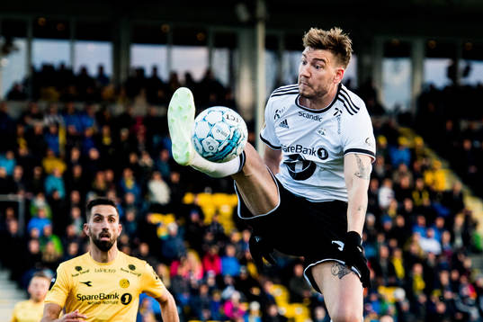 Isidoro of Bodø/Glimt and Nicklas Bendtner of Rosenborg